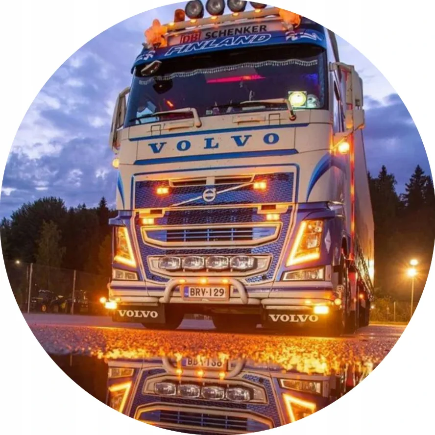 Kamion – nasvícené Volvo – jedlý obrázek na dort – jedlý obrázek na dort