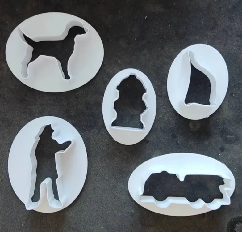 Sada vykrajovátek Venčení psa, 3,5–6 cm (5 ks)