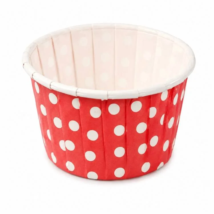 Pevné košíčky na muffiny červené s puntíky 5 x 4 cm (100 ks)