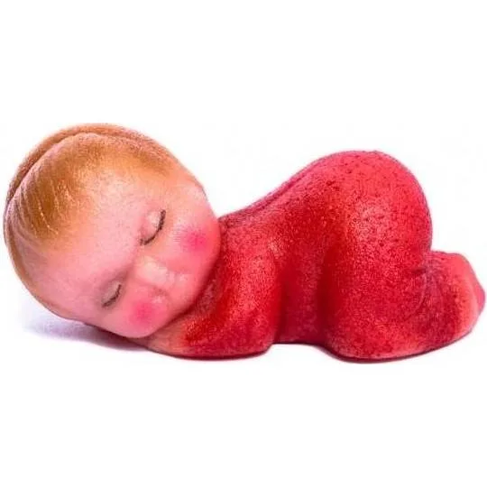 Červené spící miminko z marcipánu 35g, 7cm – Frischmann vyškov