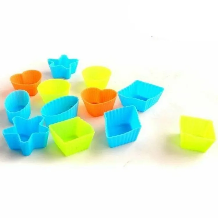 Silikonové košíčky na mini muffiny různé tvary 3–3,5 cm (12 ks) – Perfect Home