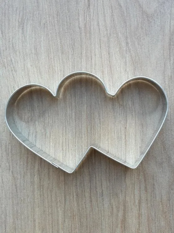 Vykrajovátko Dvojsrdce 2,9 × 5,6 cm – Felcman