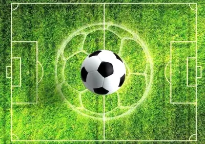 Fotbal – hřiště s míčem – jedlý papír na hranatý dort