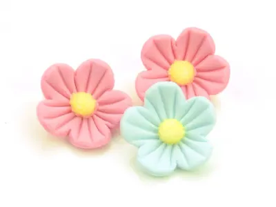 Cukrové kytičky pastelové střední 2,5 cm 16 ks – Cake Masters