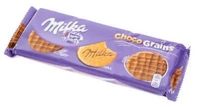 Ovesné sušenky polomáčené v mléčné čokoládě 126 g – Milka