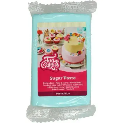 Potahovací hmota pastelově modrá 250 g – FunCakes