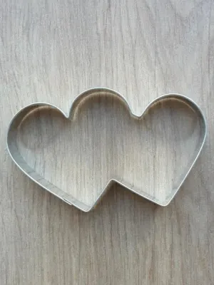 Vykrajovátko Dvojsrdce 2,9 × 5,6 cm – Felcman