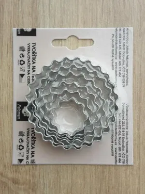 Vykrajovátka vroubkovaná kolečka 24–60 mm – Felcman