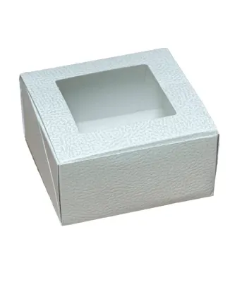 Krabice na cukroví s průhledem 12 x 12 x 6 cm – bílá kůže