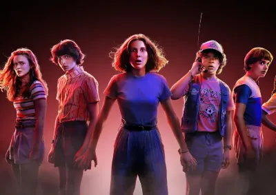 Stranger Things – parta z Hawkinsu – jedlý papír na hranatý dort